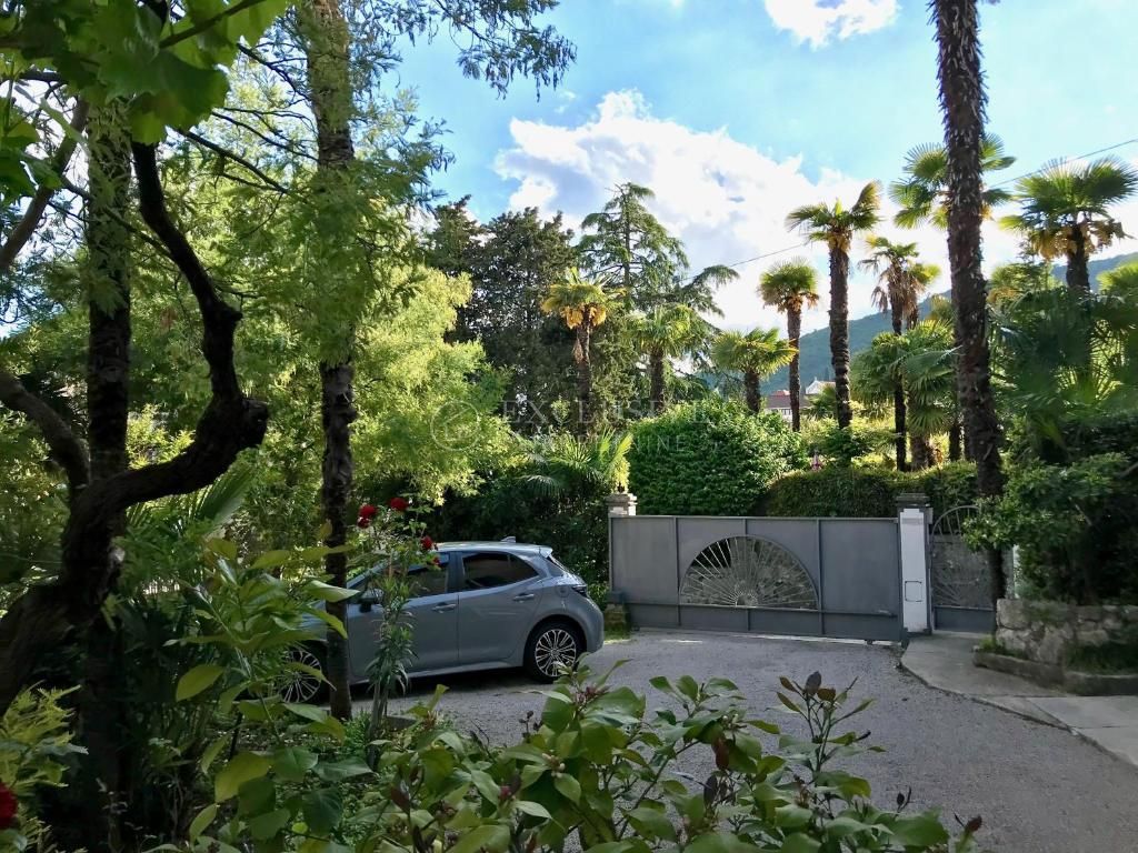 Stanovanje Opatija - Centar, Opatija, 200m2