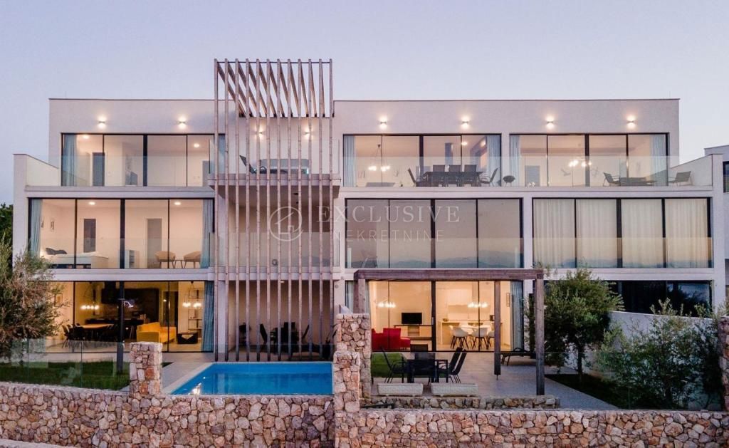 Stanovanje Malinska, Malinska-Dubašnica, 276,20m2