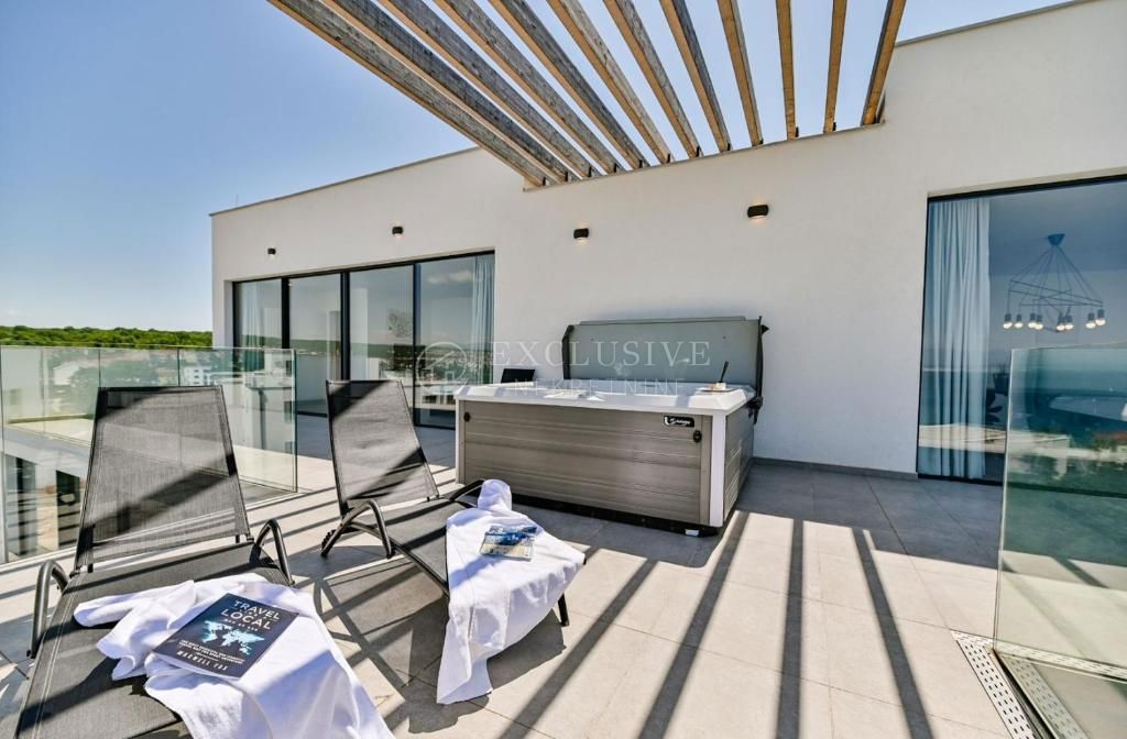 Stanovanje Malinska, Malinska-Dubašnica, 276,20m2
