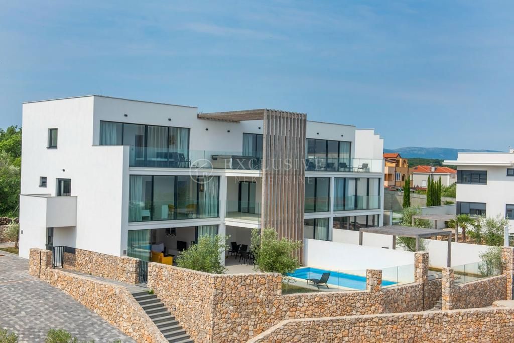 Stanovanje Malinska, Malinska-Dubašnica, 276,20m2