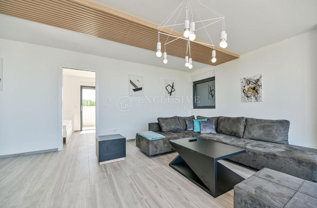 Stanovanje Malinska, Malinska-Dubašnica, 276,20m2
