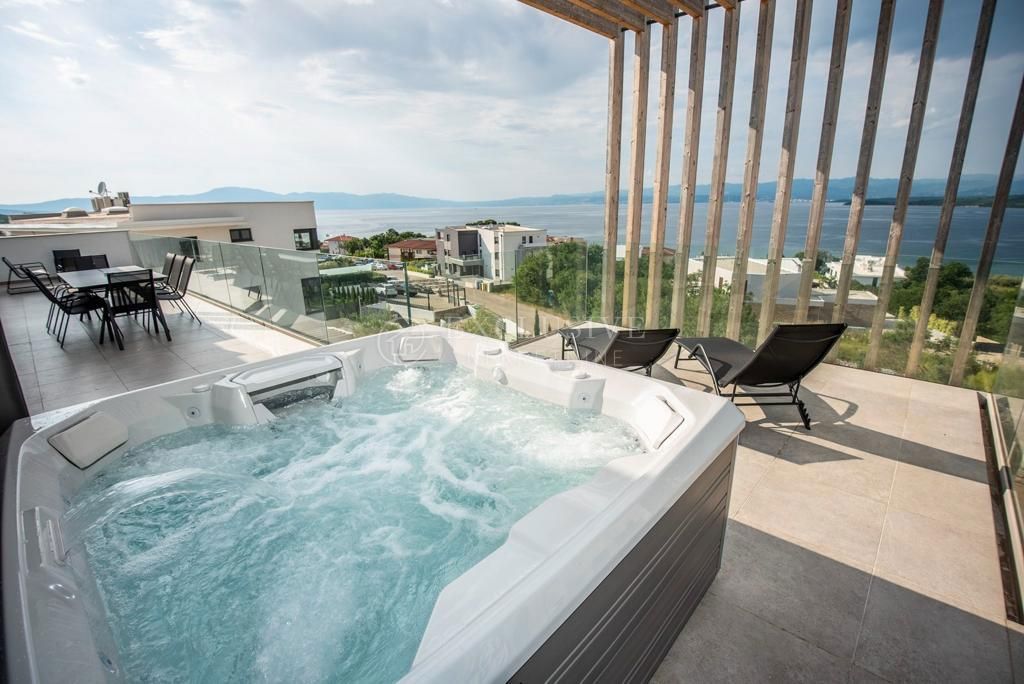 Stanovanje Malinska, Malinska-Dubašnica, 276,20m2