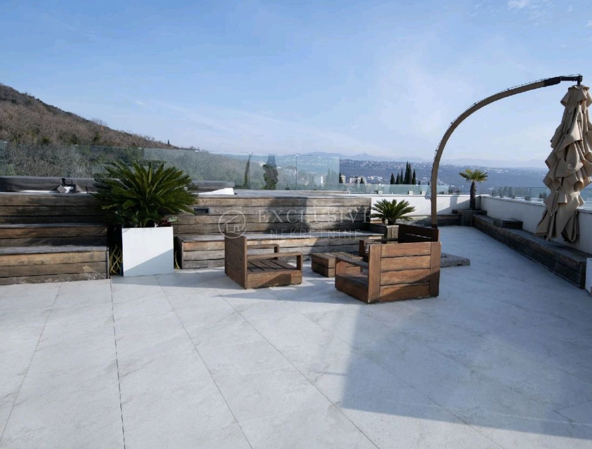 Stanovanje Opatija - Centar, Opatija, 200m2