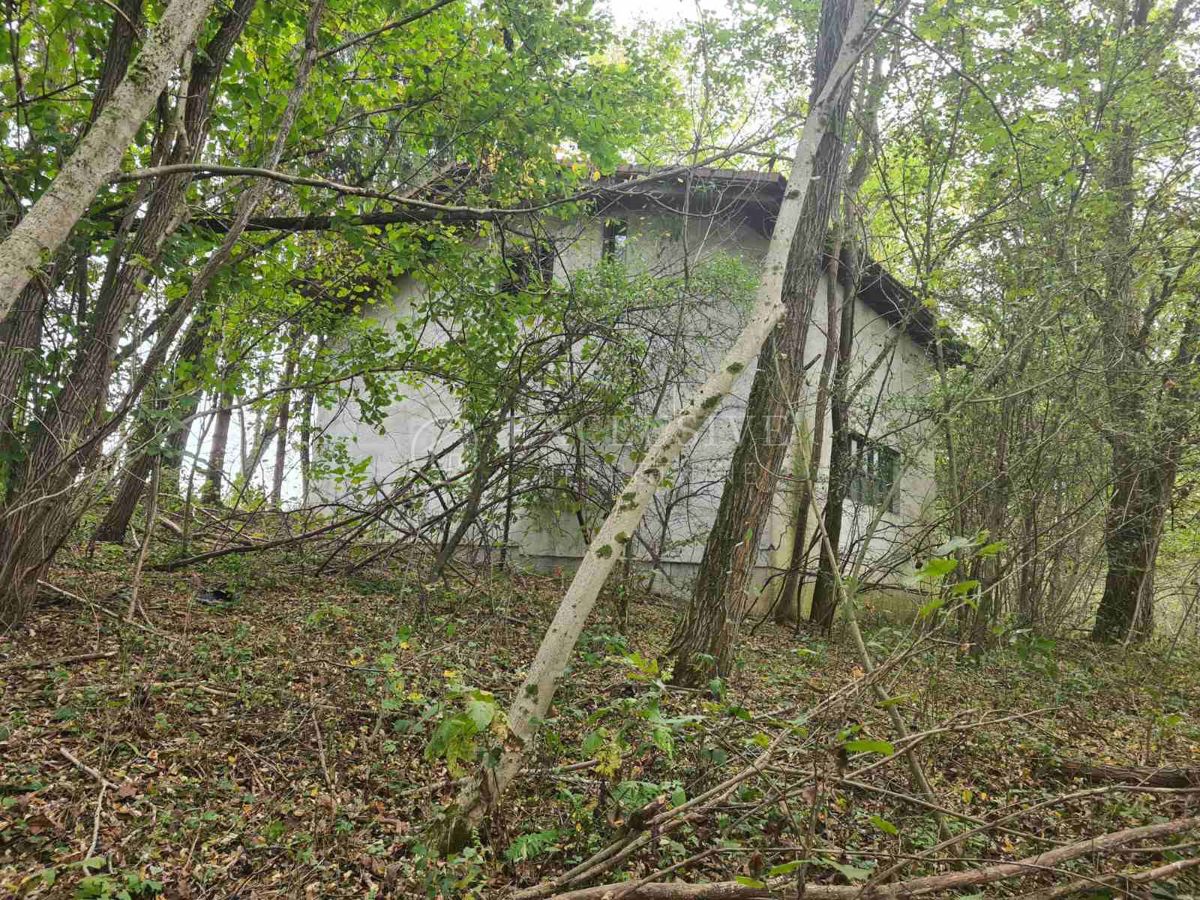 Zemljišče Bosiljevo, 1.517,79m2