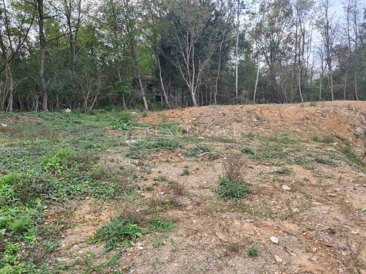 Zemljišče Bosiljevo, 1.517,79m2