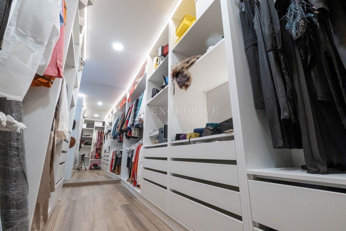 Stanovanje Opatija - Centar, Opatija, 180m2