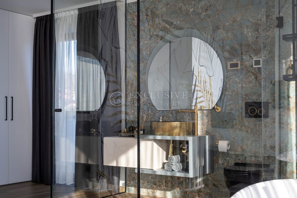 Stanovanje Opatija - Centar, Opatija, 180m2