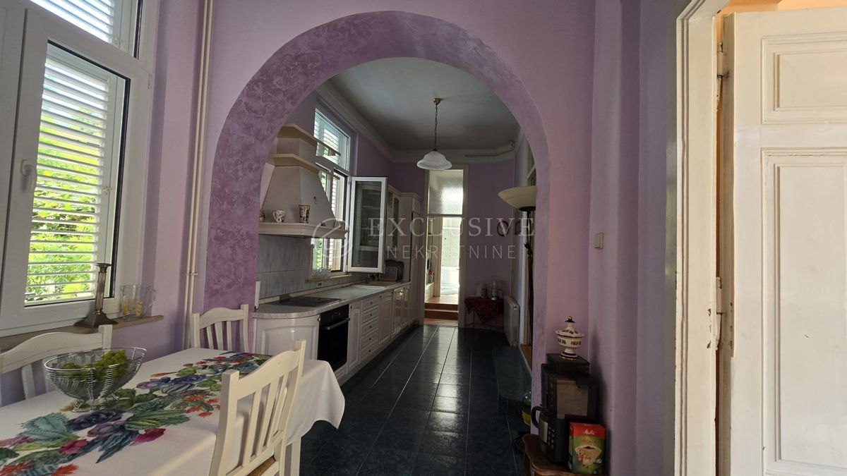 Stanovanje Opatija - Centar, Opatija, 185m2