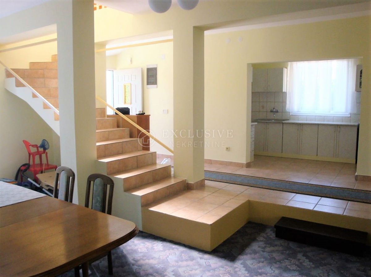 Hiša Crikvenica, 200m2