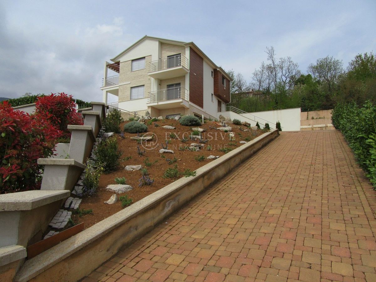 Hiša Poljane, Opatija - Okolica, 275m2