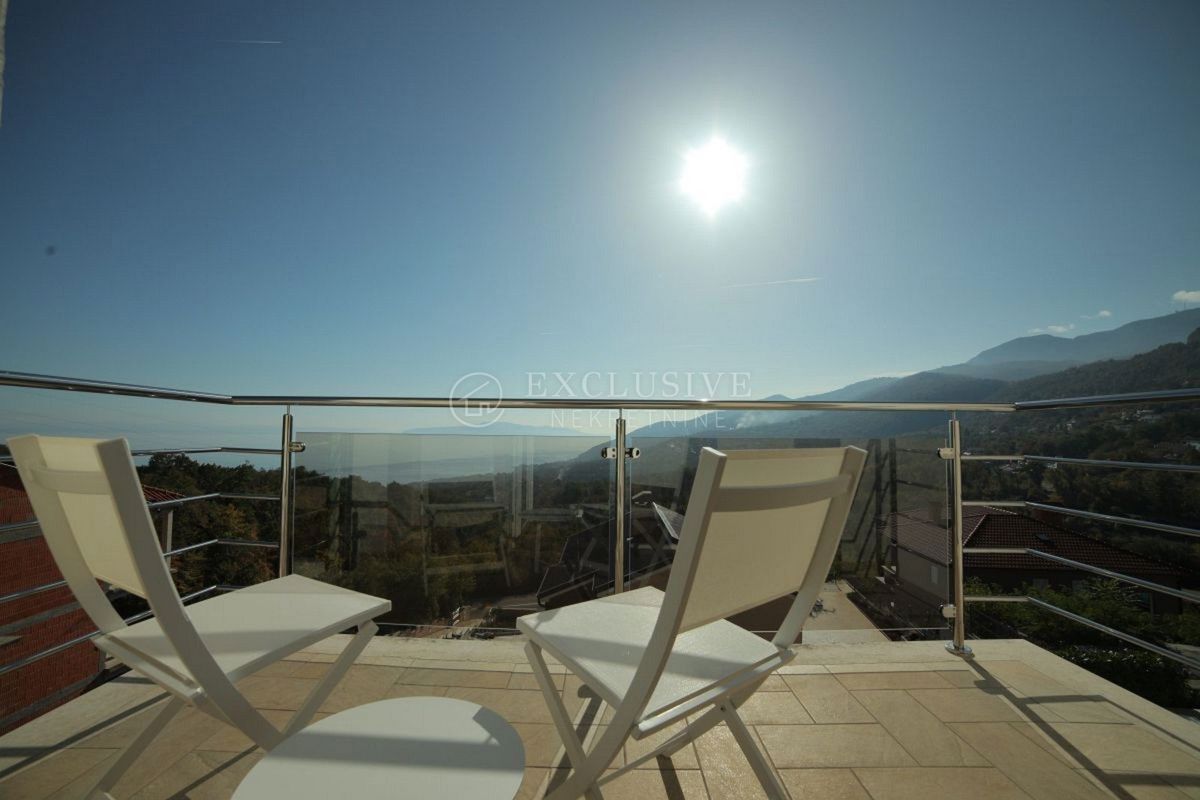 Hiša Poljane, Opatija - Okolica, 275m2