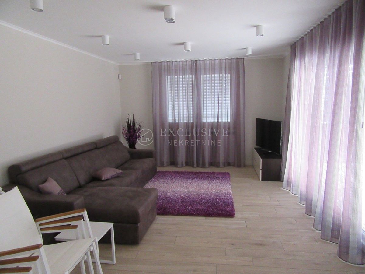 Hiša Poljane, Opatija - Okolica, 275m2