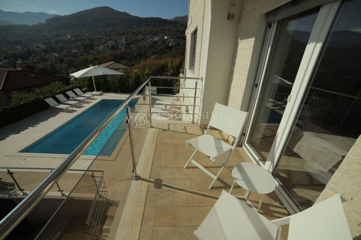 Hiša Poljane, Opatija - Okolica, 275m2