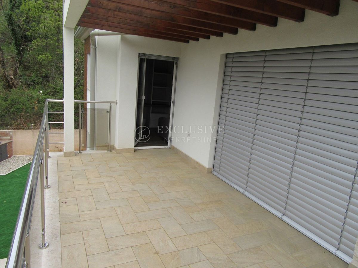 Hiša Poljane, Opatija - Okolica, 275m2