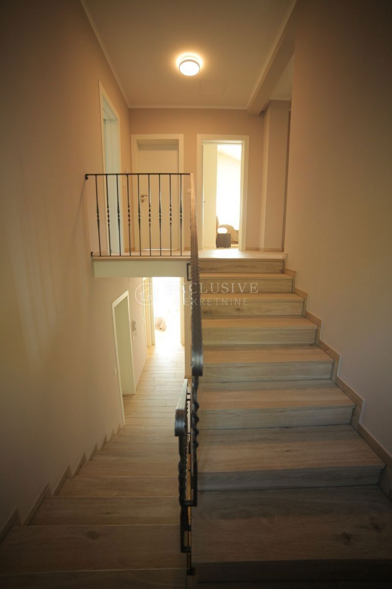 Hiša Poljane, Opatija - Okolica, 275m2