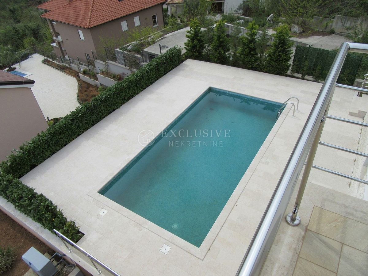 Hiša Poljane, Opatija - Okolica, 275m2