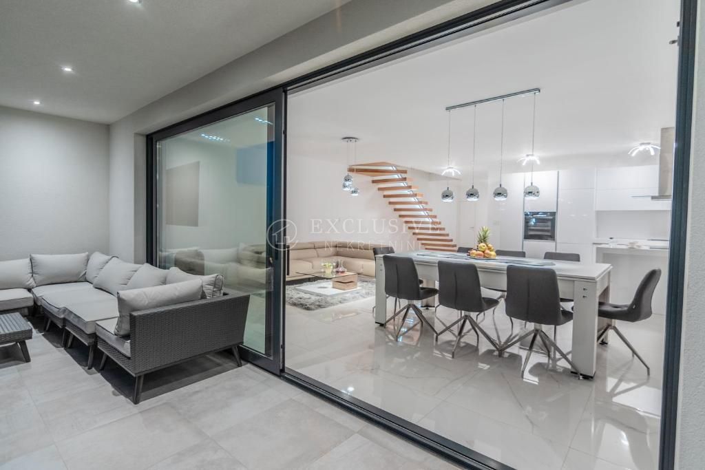Hiša Pobri, Opatija - Okolica, 250m2