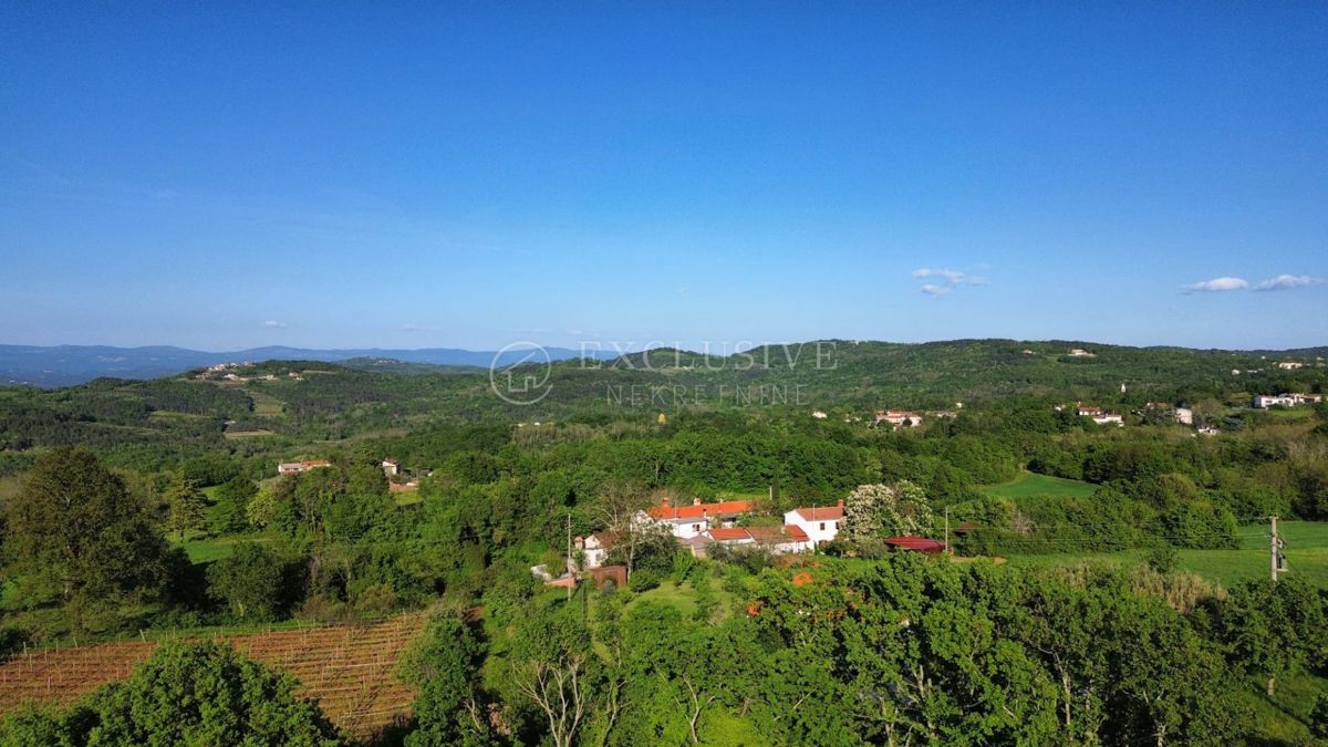 Zemljišče Rakotule, Karojba, 1.942m2