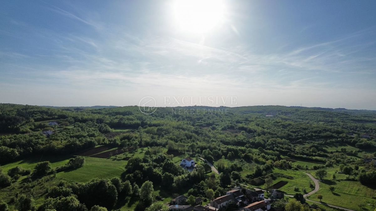 Zemljišče Rakotule, Karojba, 24.515m2