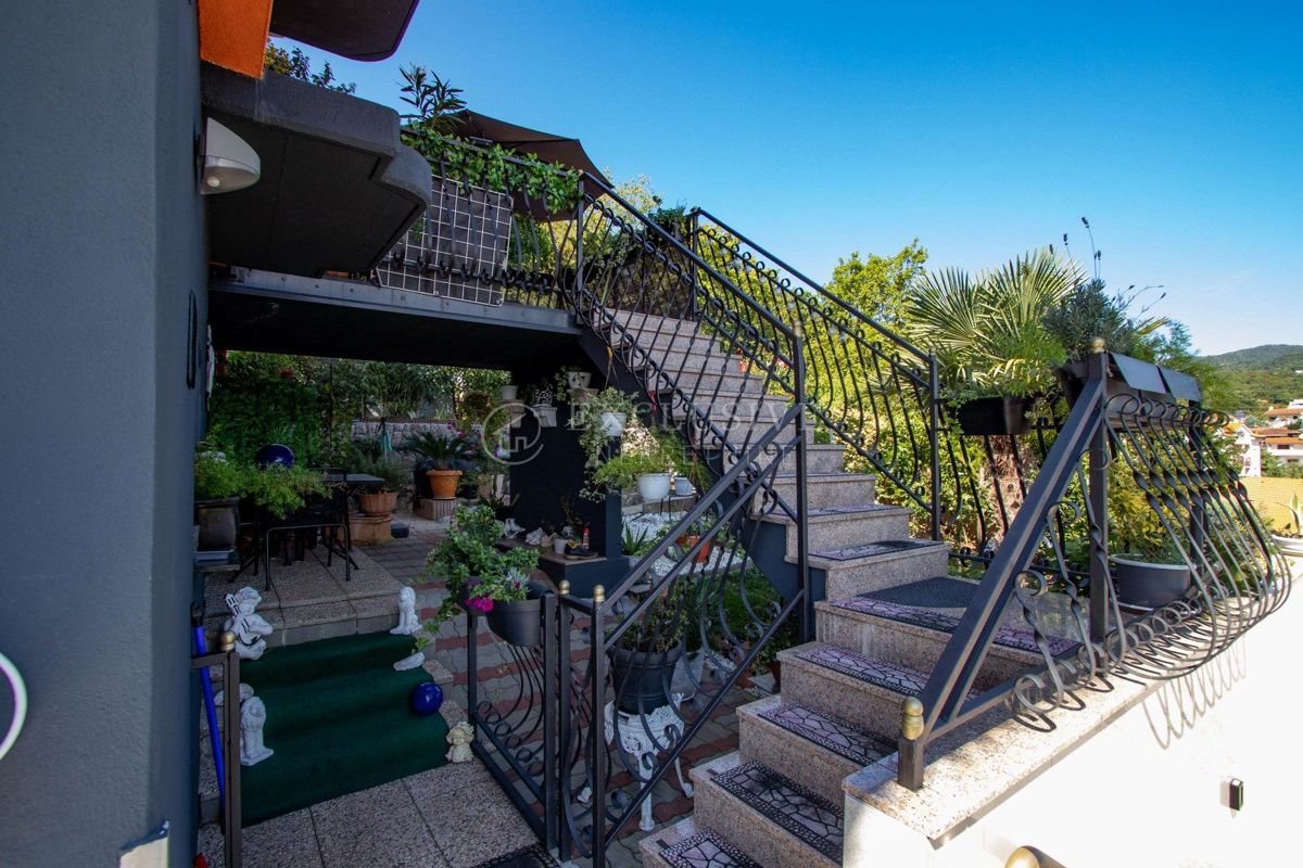 Hiša Pobri, Opatija - Okolica, 300m2