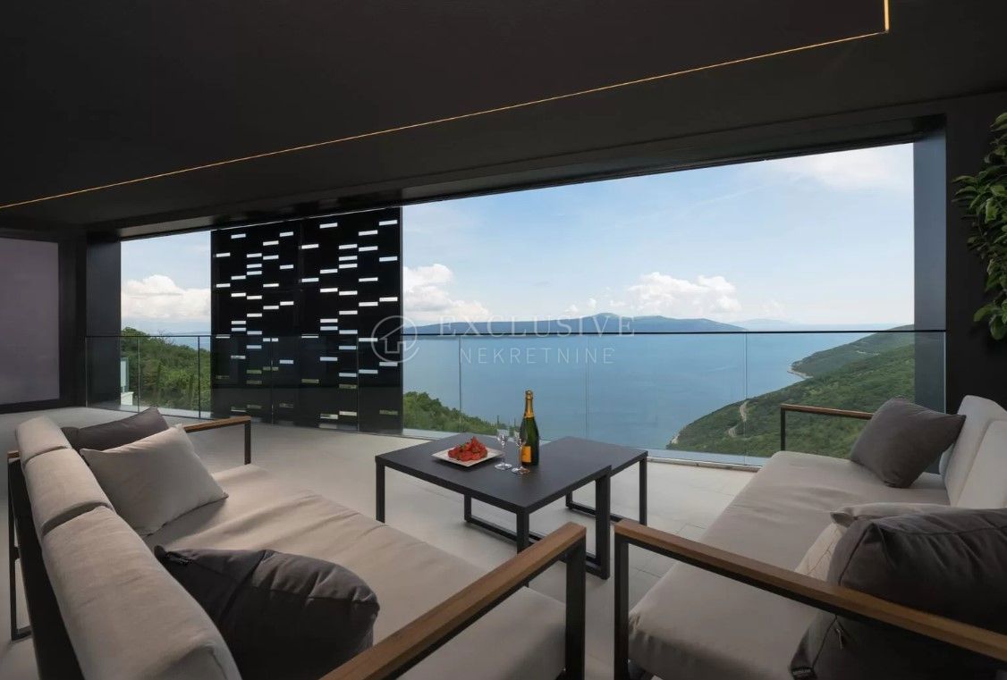 Hiša Mošćenice, Mošćenička Draga, 447m2