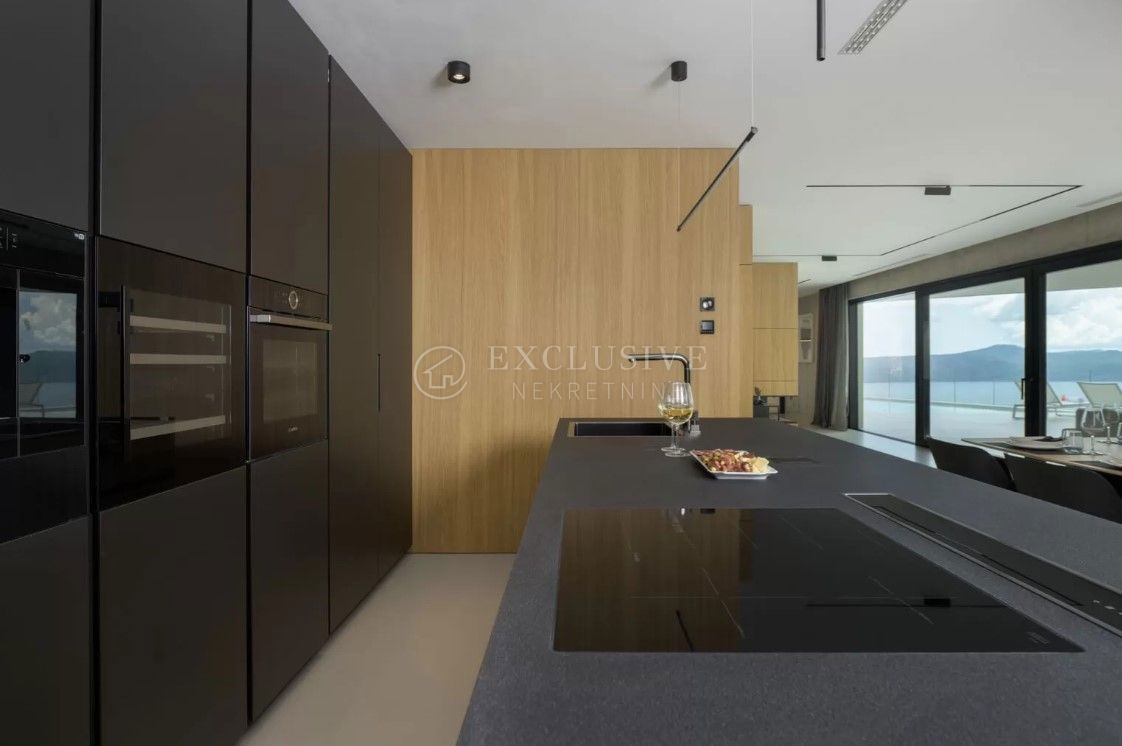Hiša Mošćenice, Mošćenička Draga, 447m2
