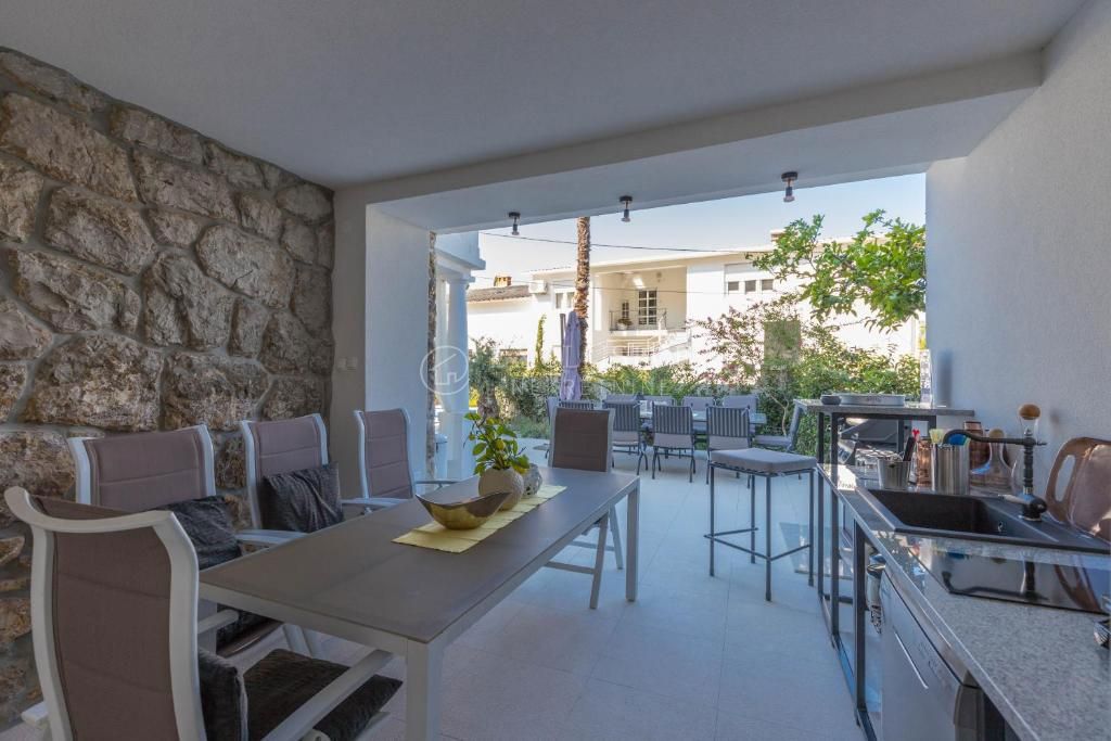 Hiša Crikvenica, 400m2