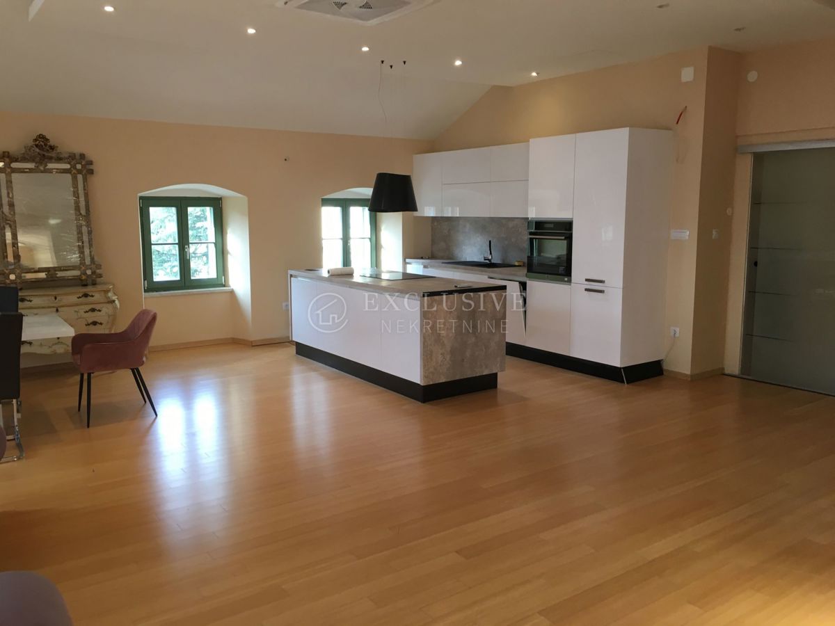 Stanovanje Opatija - Centar, Opatija, 180m2