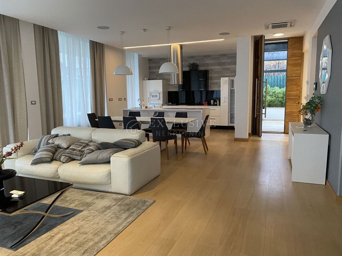 Hiša Ičići, Opatija - Okolica, 600m2