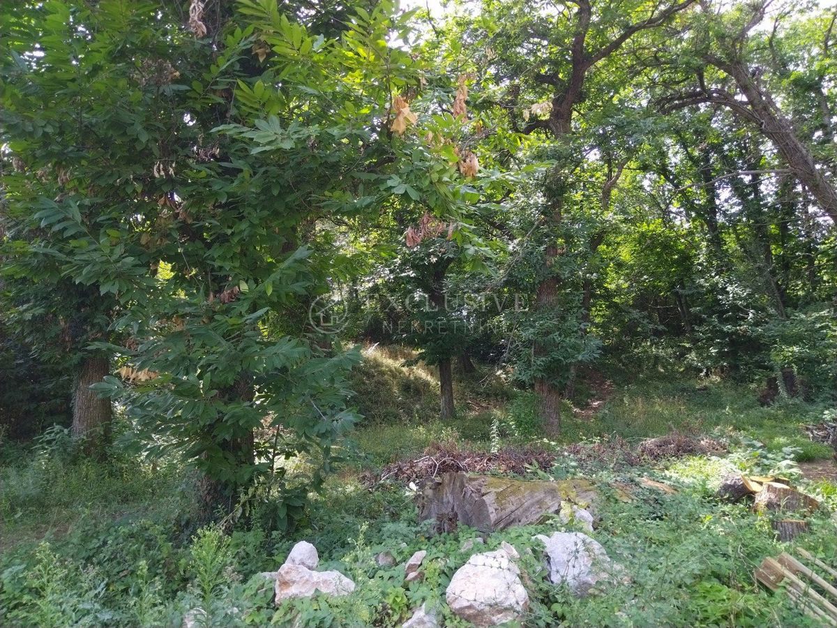 Zemljišče Lovran, 1.268m2