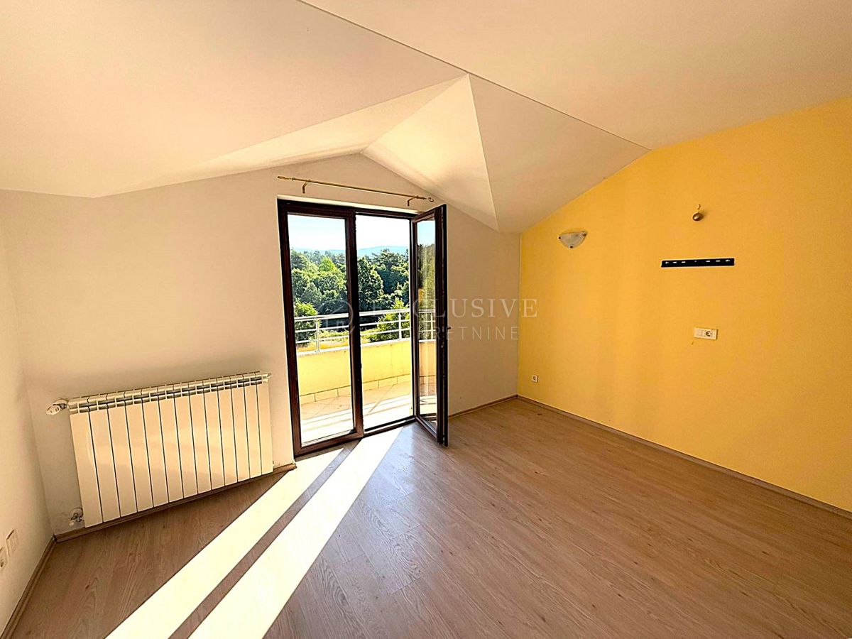Poslovni prostor Šapjane, Matulji, 780m2