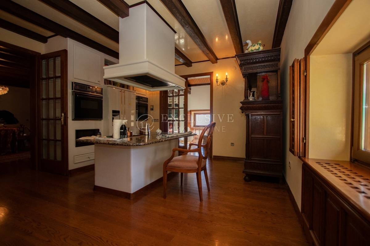 Stanovanje Opatija - Centar, Opatija, 350m2