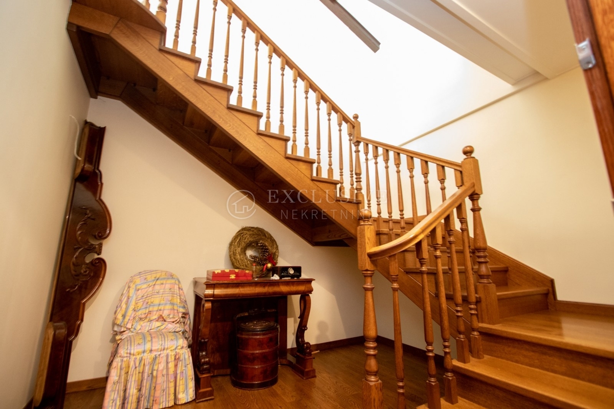 Stanovanje Opatija - Centar, Opatija, 350m2