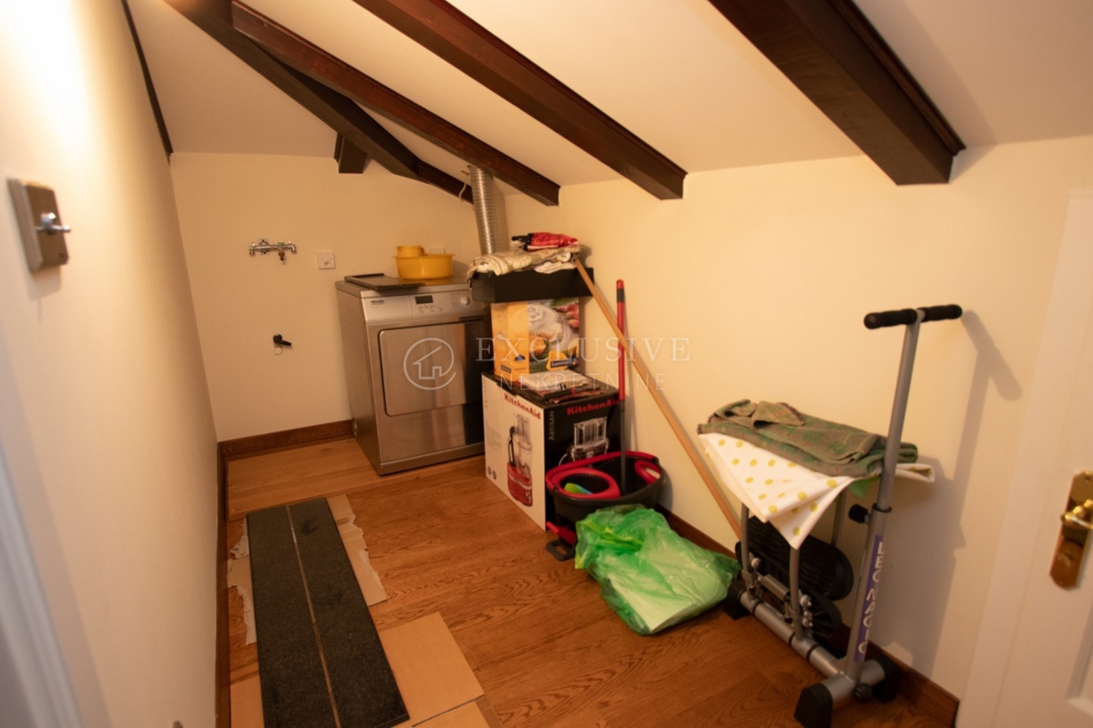 Stanovanje Opatija - Centar, Opatija, 350m2