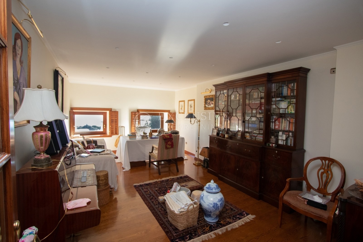 Stanovanje Opatija - Centar, Opatija, 350m2