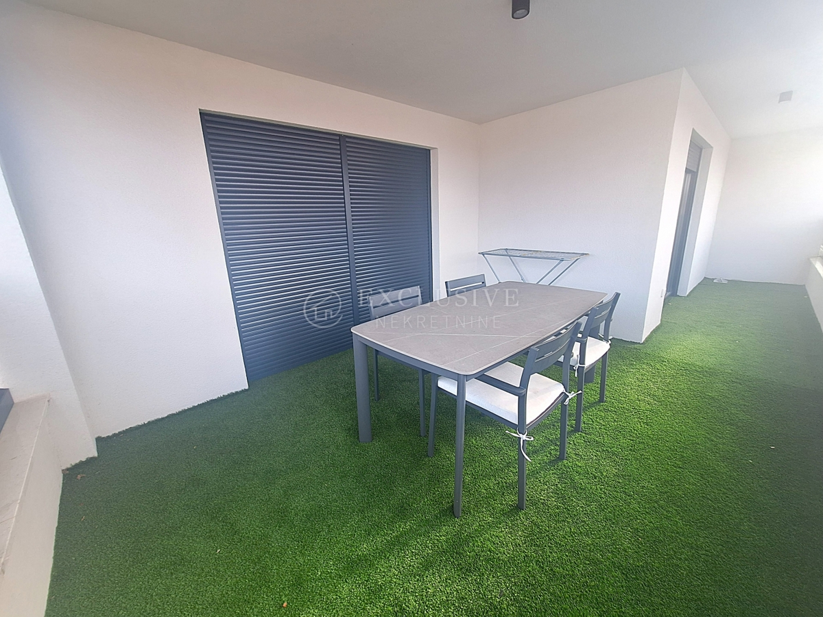 Stanovanje Malinska, Malinska-Dubašnica, 70m2