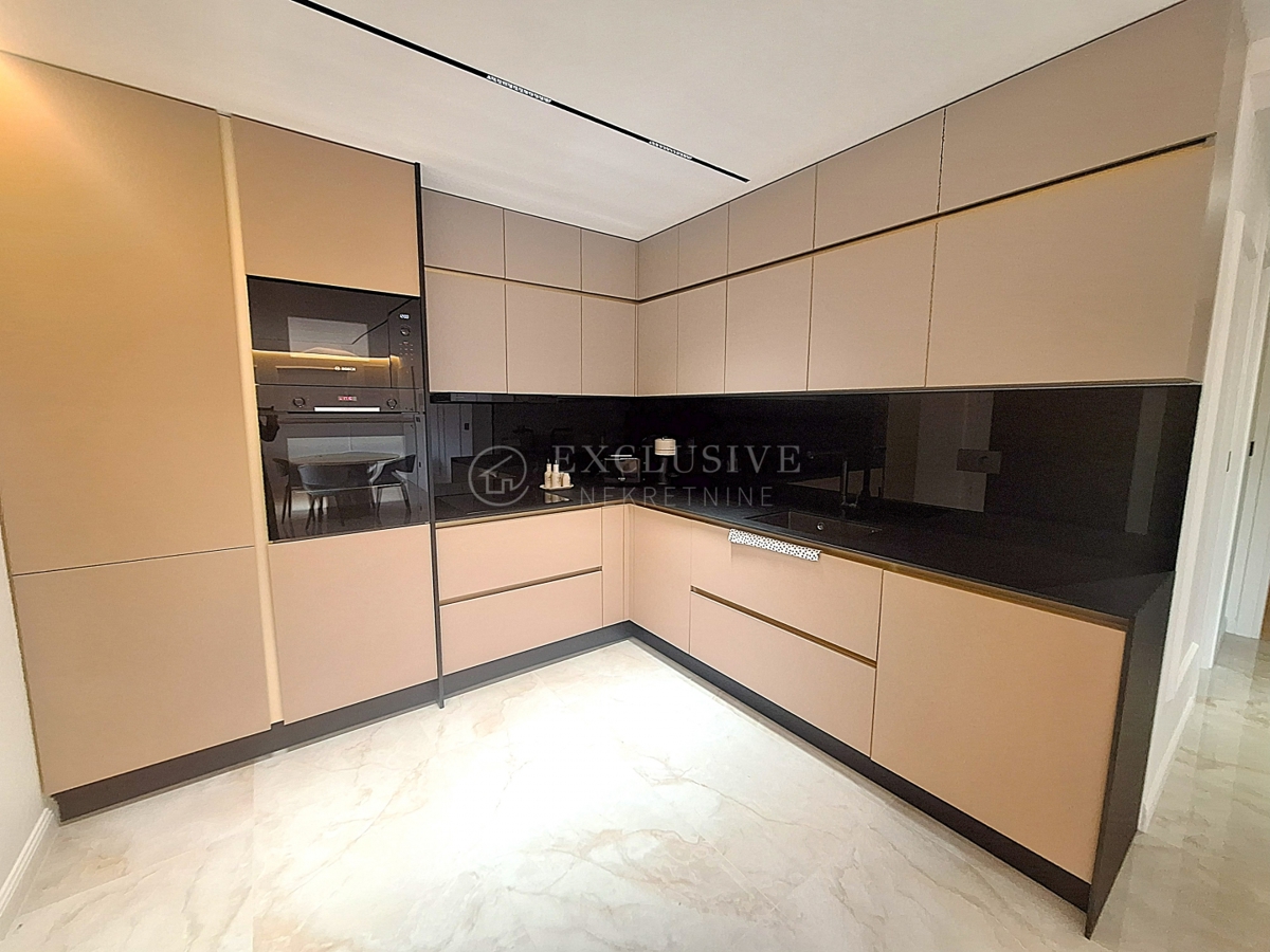 Stanovanje Malinska, Malinska-Dubašnica, 70m2