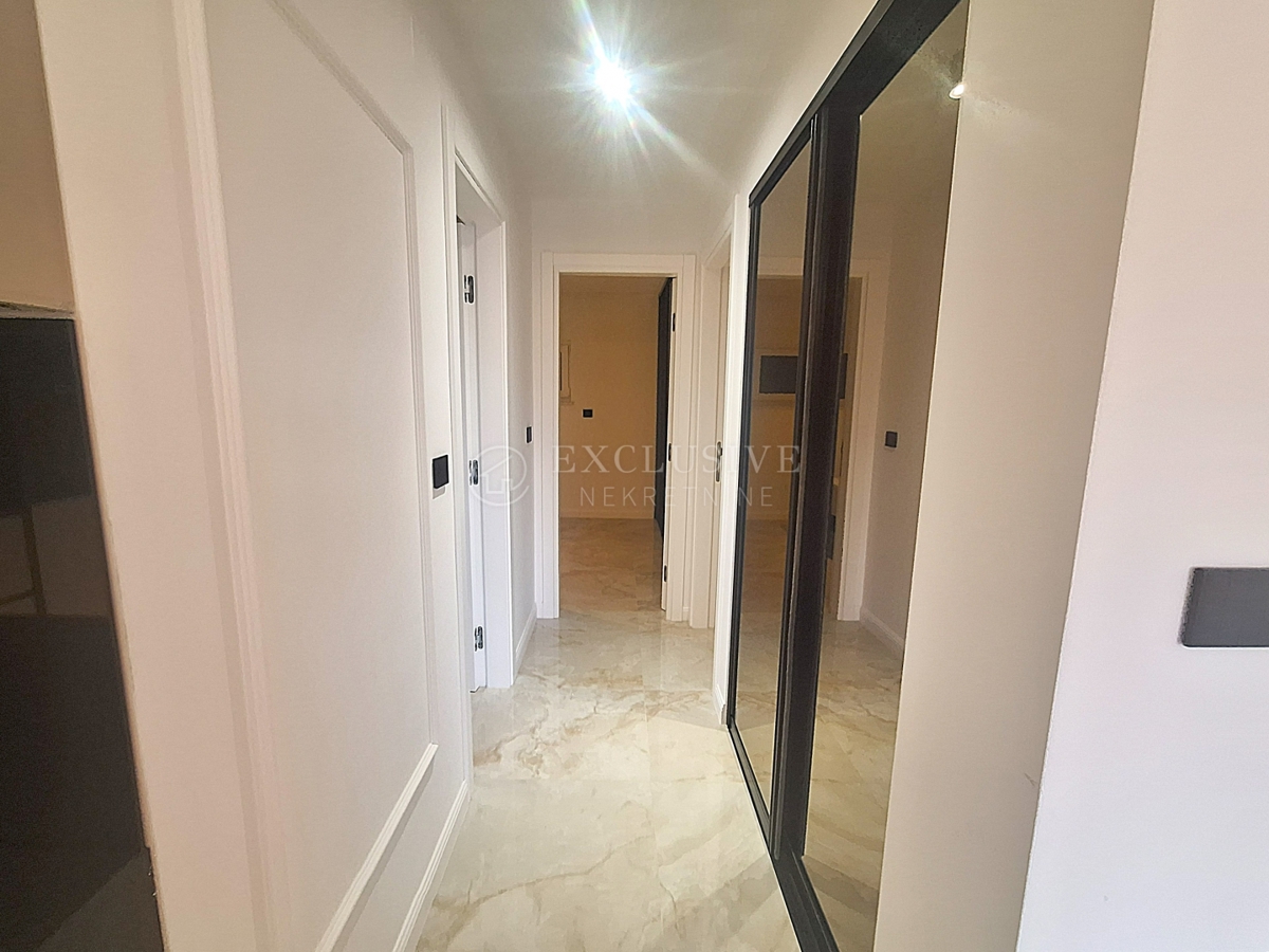 Stanovanje Malinska, Malinska-Dubašnica, 70m2