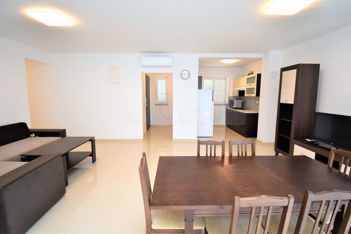 Stanovanje Smokvica Krmpotska, Novi Vinodolski, 97m2