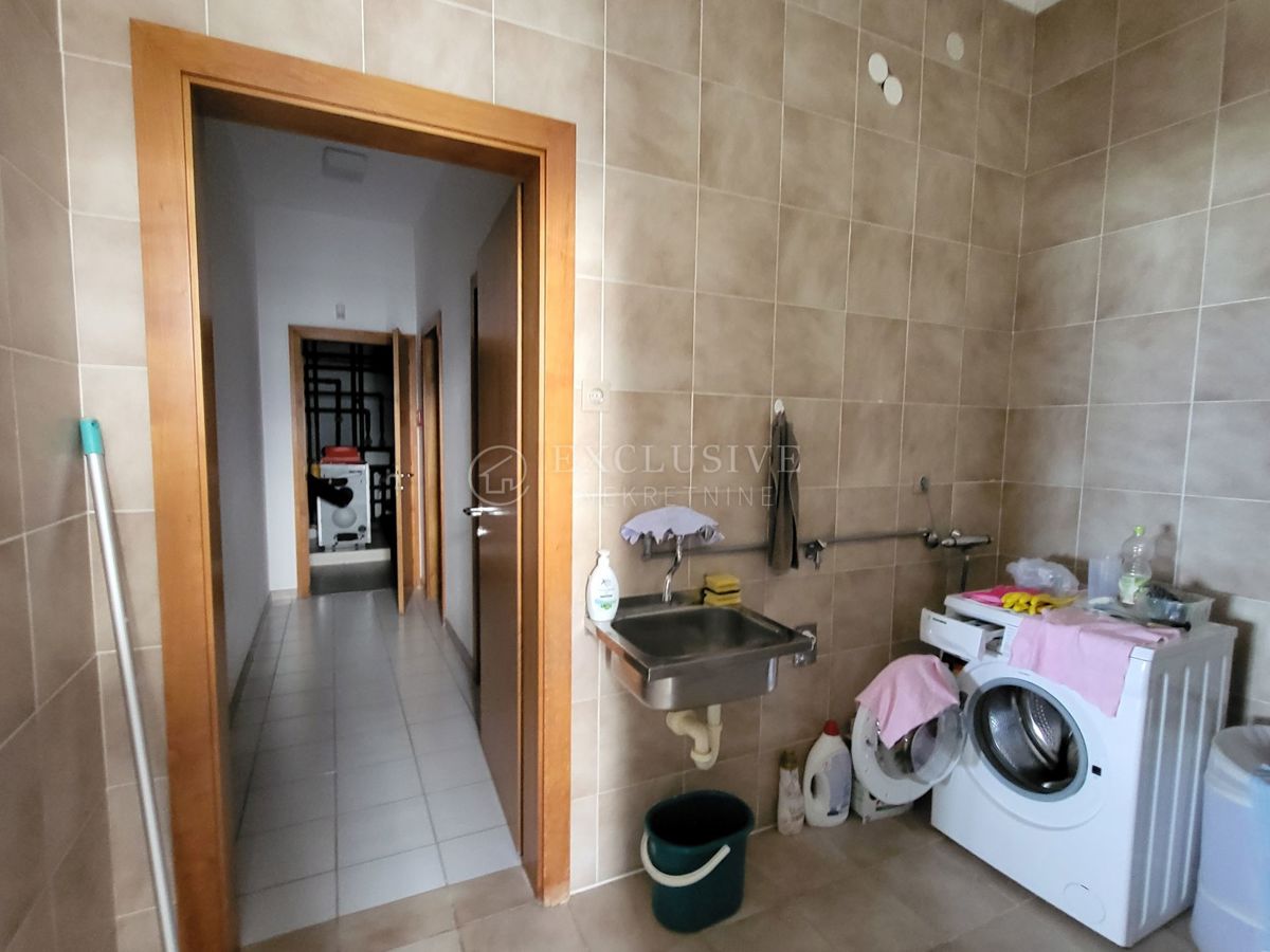 Hiša Ičići, Opatija - Okolica, 500m2