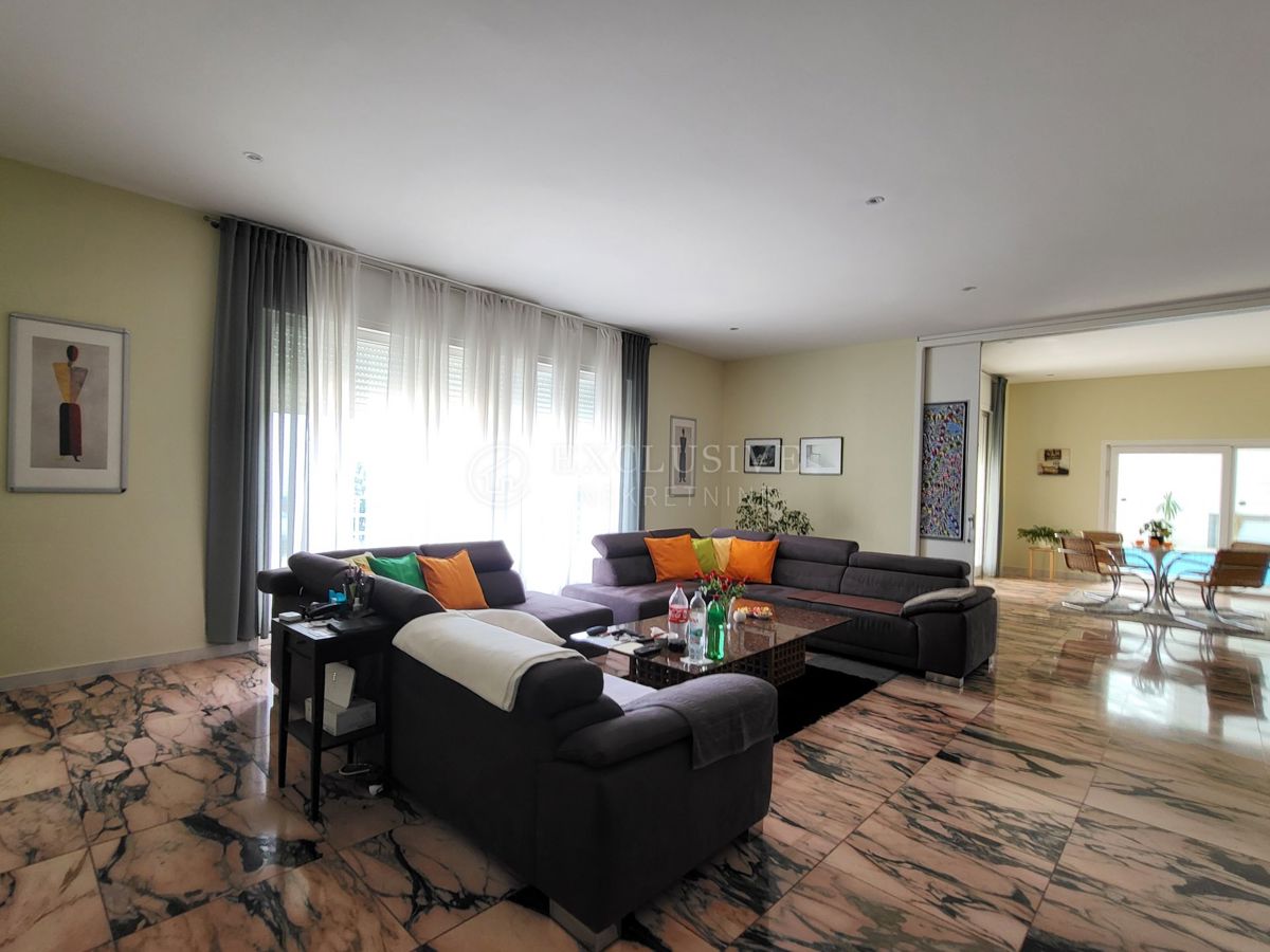 Hiša Ičići, Opatija - Okolica, 500m2