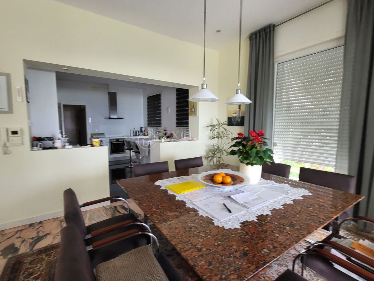 Hiša Ičići, Opatija - Okolica, 500m2