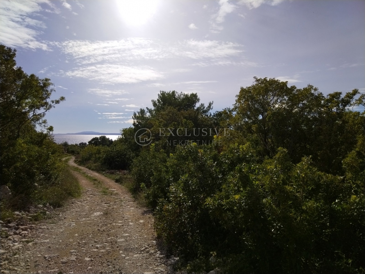 Zemljišče Punat, 2.989m2