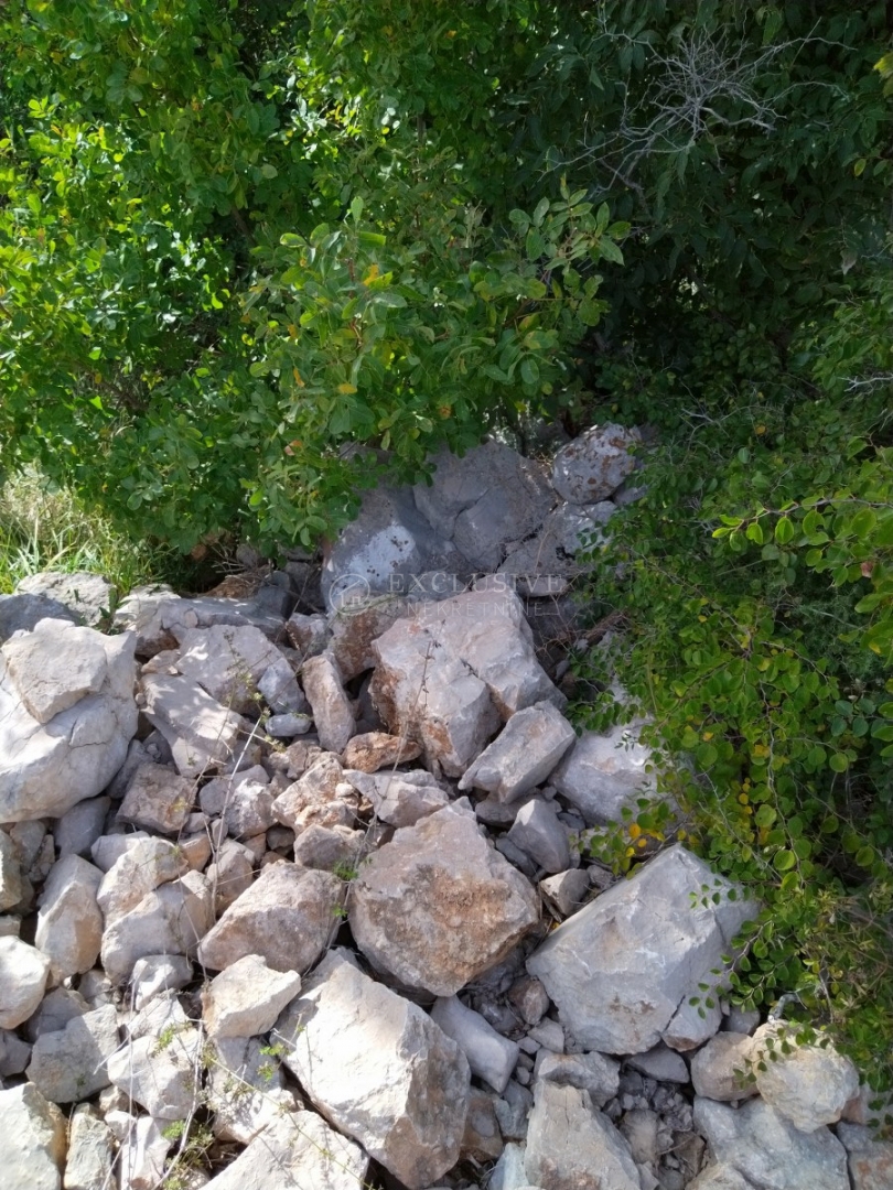 Zemljišče Punat, 2.989m2