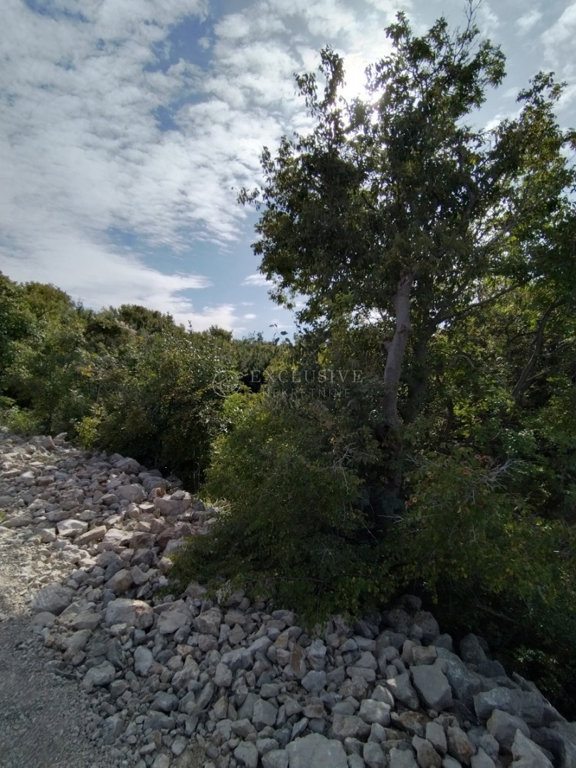 Zemljišče Punat, 2.989m2