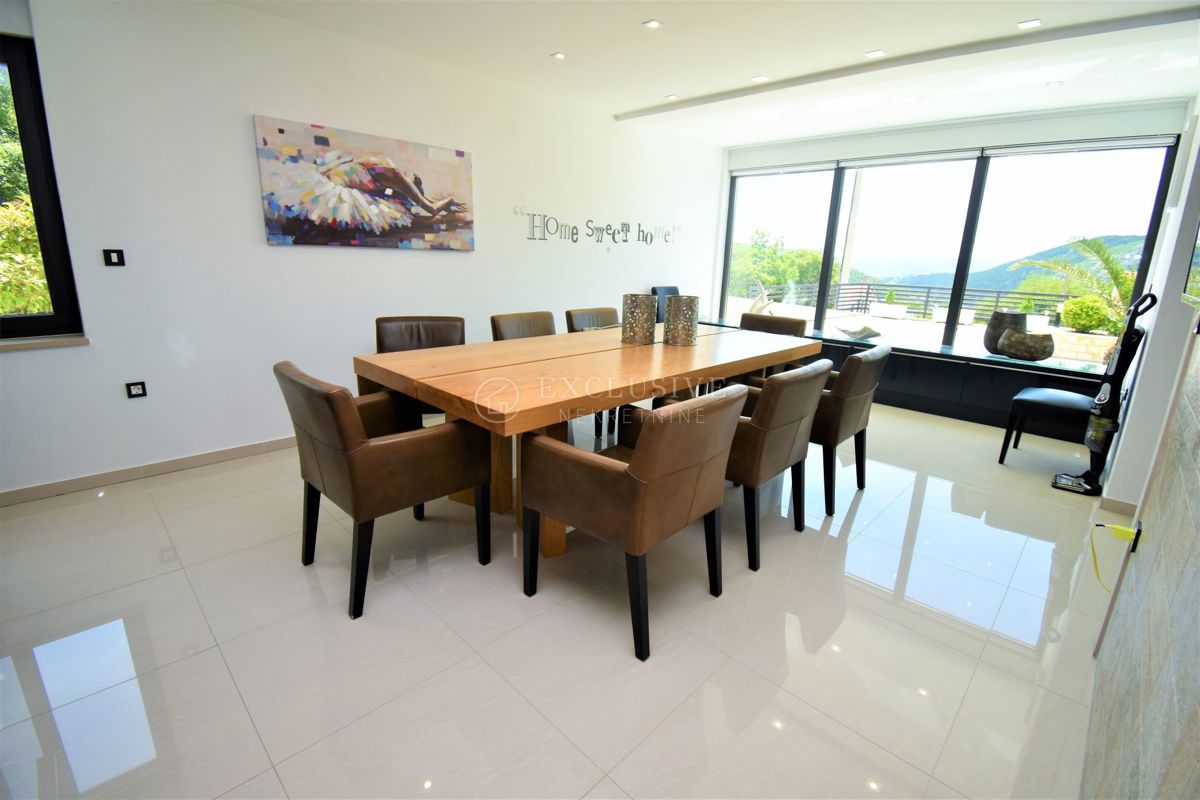Hiša Crikvenica, 390m2