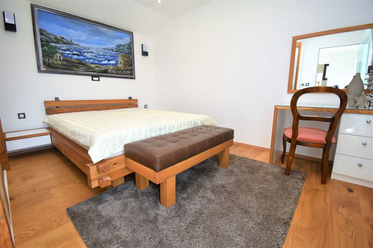 Hiša Crikvenica, 390m2