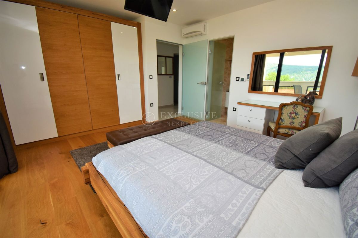 Hiša Crikvenica, 390m2