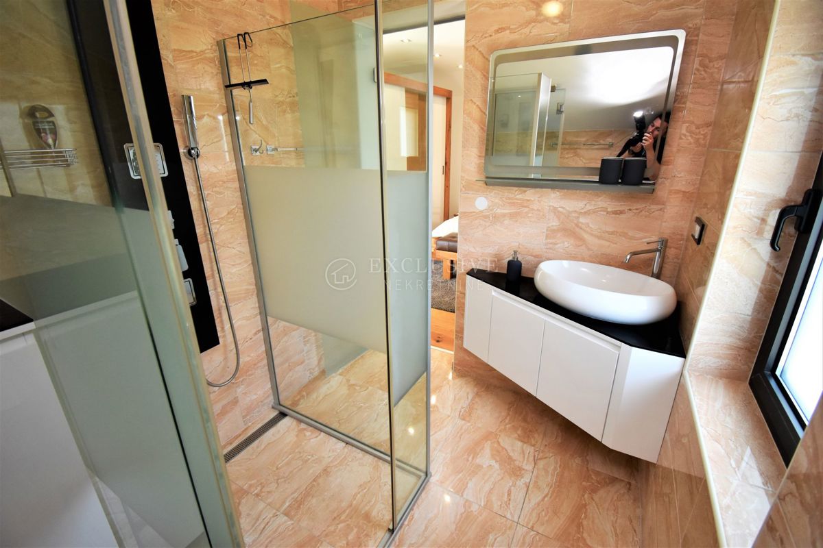 Hiša Crikvenica, 390m2
