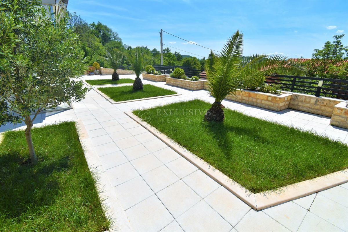 Hiša Crikvenica, 390m2